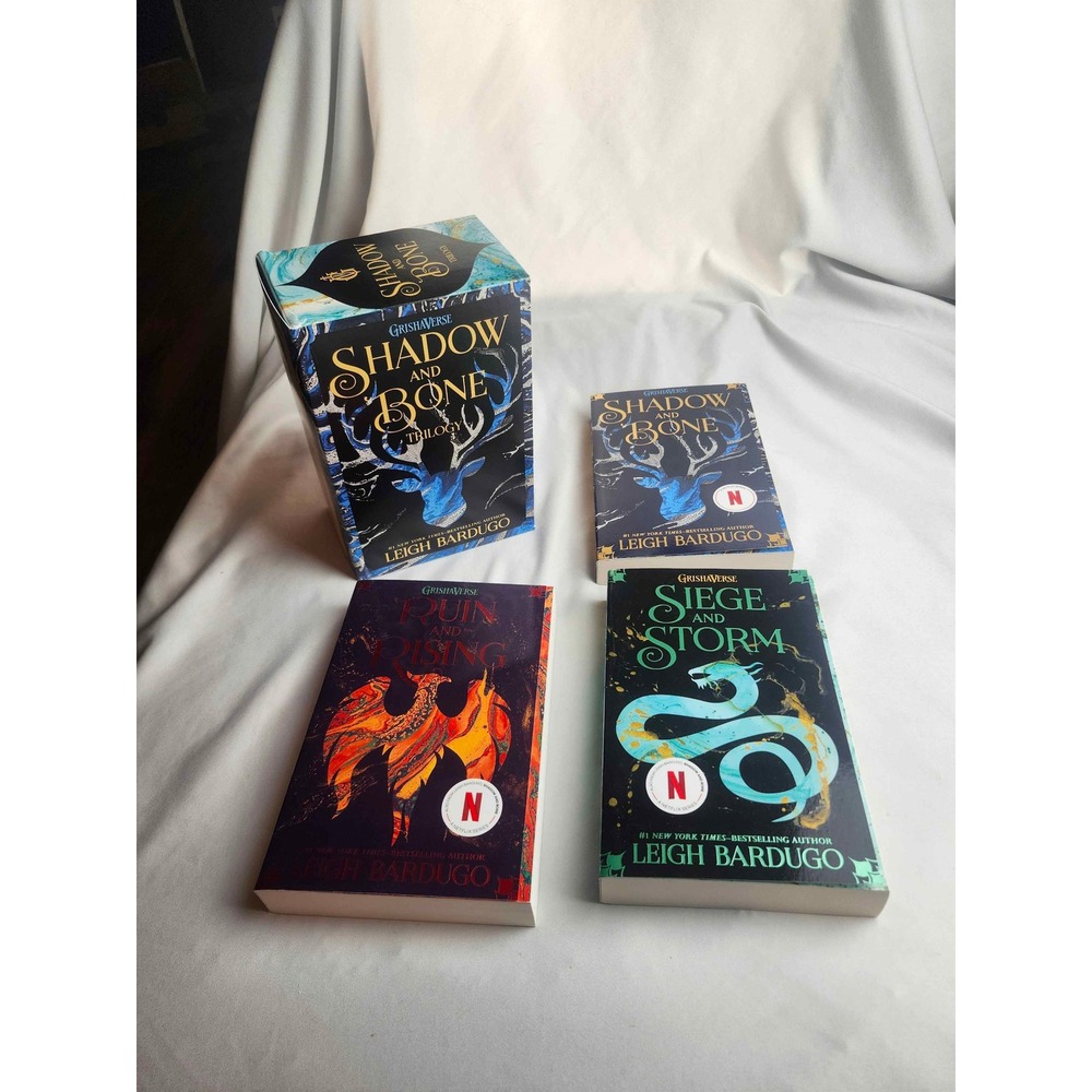 Shadow and Bone Trilogy Box Set Leigh Bardugo Grishaverse Netflix Tie-In Books